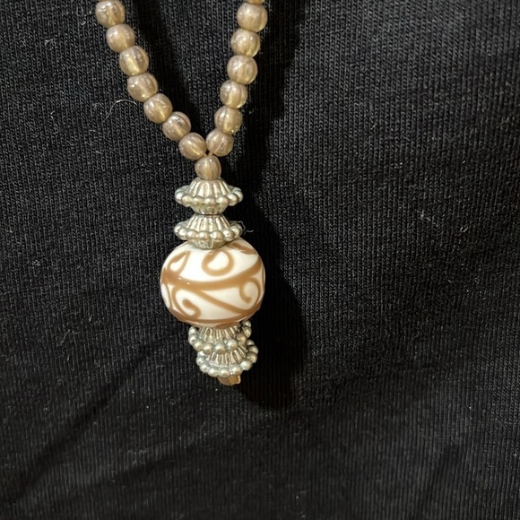 Handmade silver, tan and gold beaded necklace 14in - Picture 3 of 5